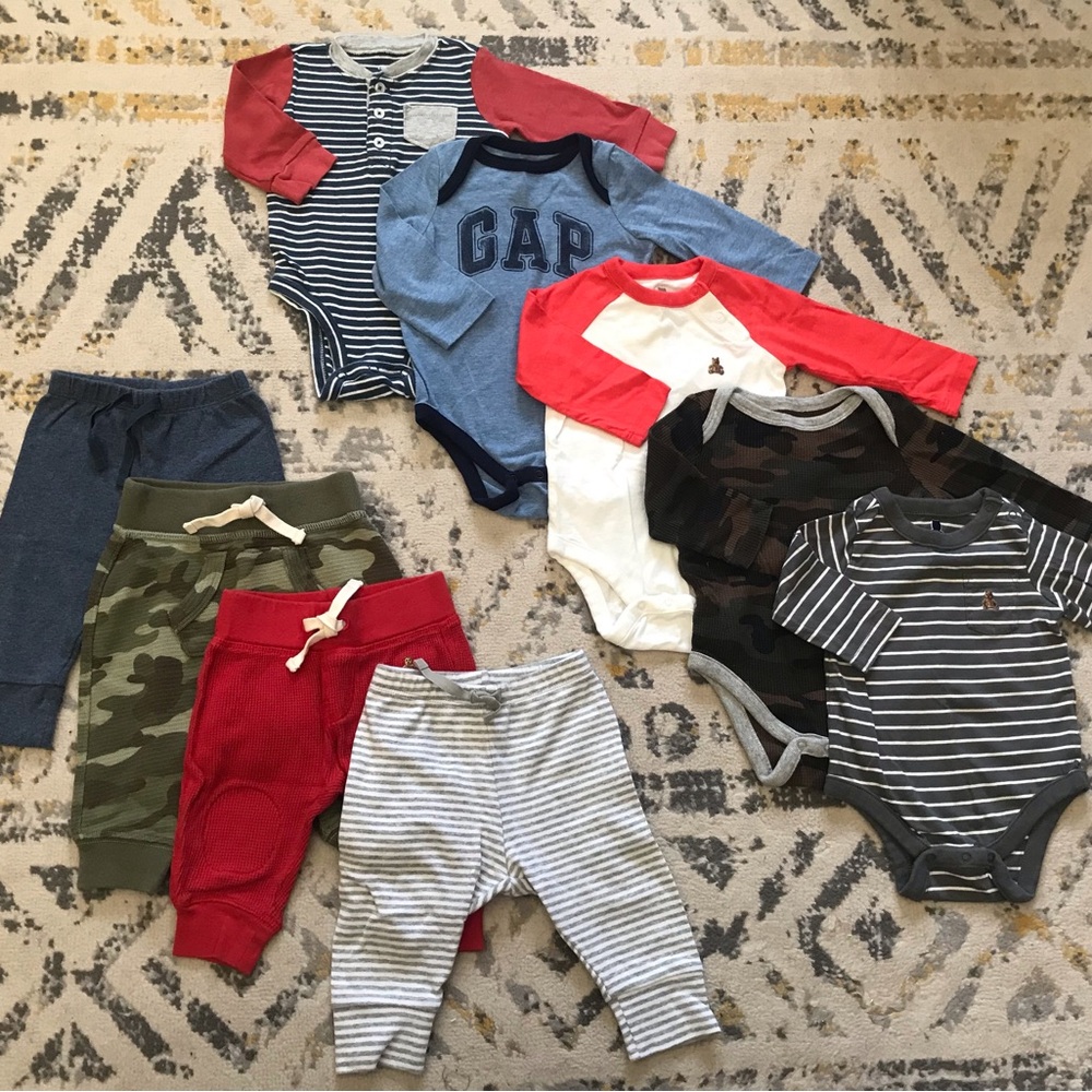 Box of assorted 3-6mo baby boy clothes for winter/fall